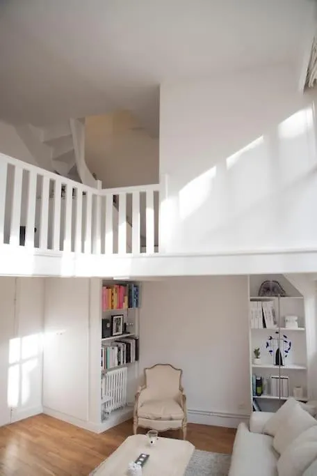 Triplex Lumineux Avec Balcon - 500m Champs Elysees 公寓 *