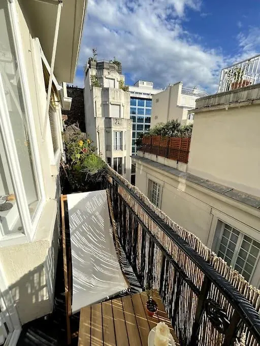 公寓 Triplex Lumineux Avec Balcon - 500m Champs Elysees 巴黎